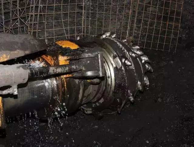 Use of cutting pick for rock tunneling machine by a coal mine in Shanxi